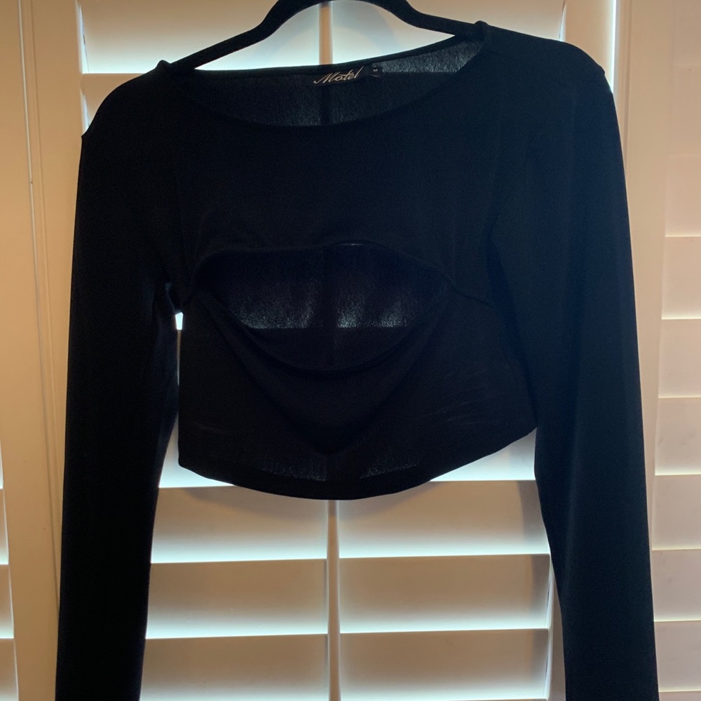 Black cut out chest long sleeve
